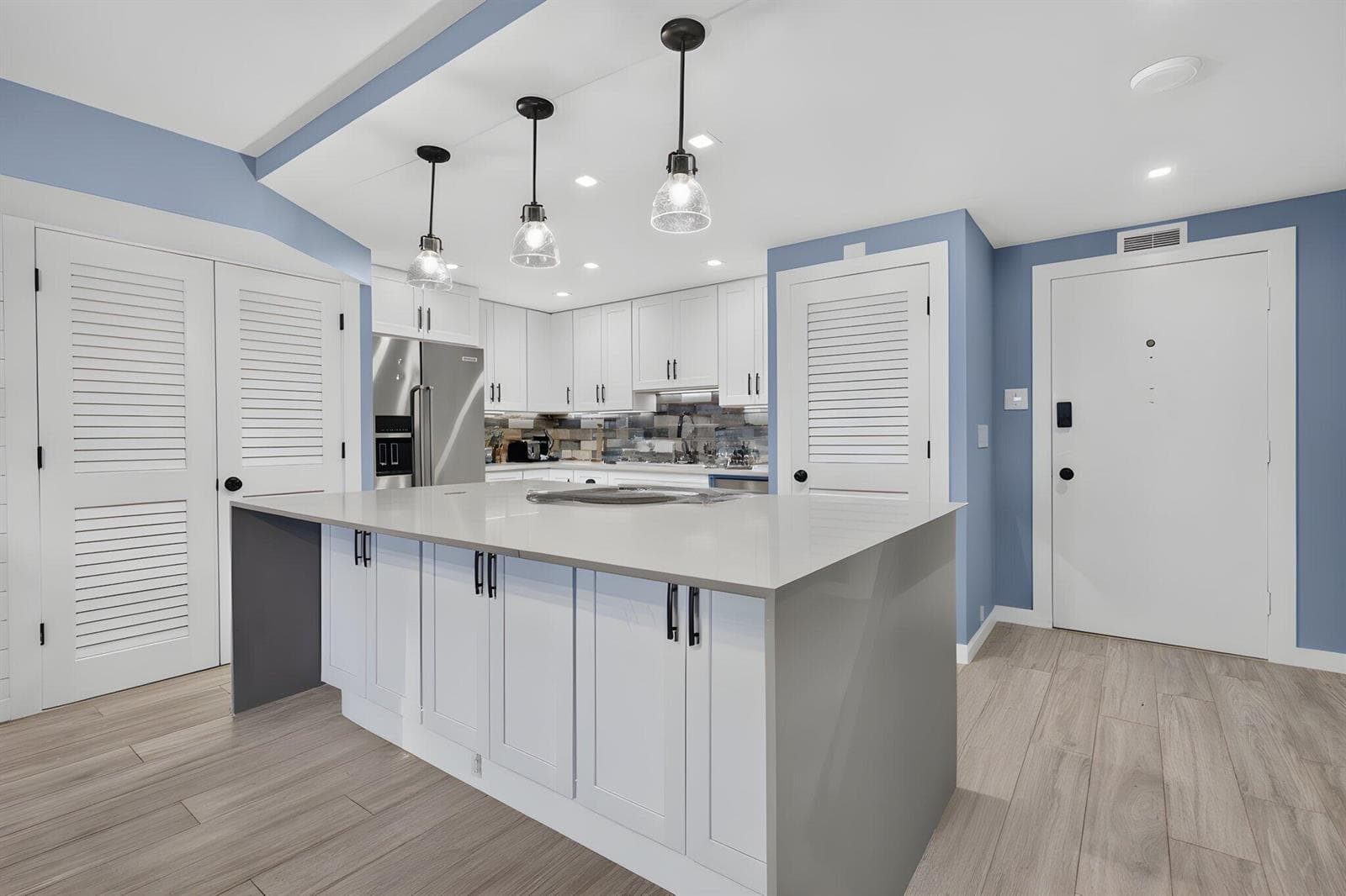1200 Marine Way E 803B photo 6