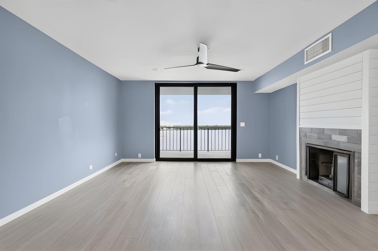 1200 Marine Way E 803B photo 12