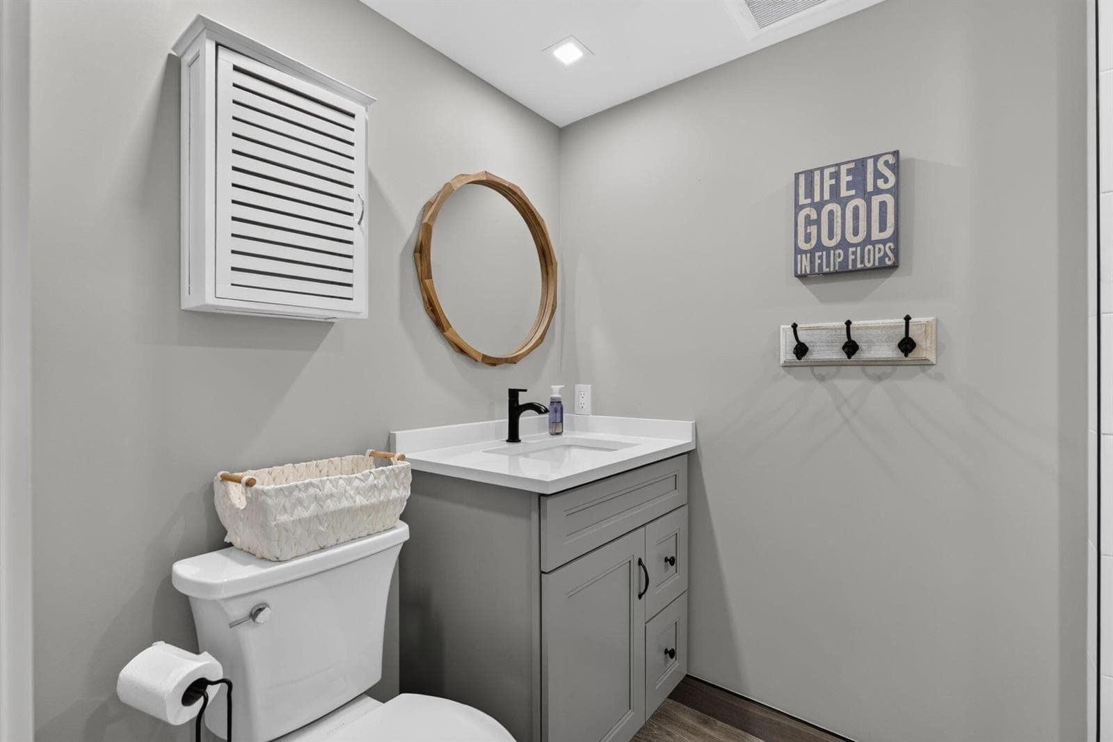 1200 Marine Way E 803B photo 22