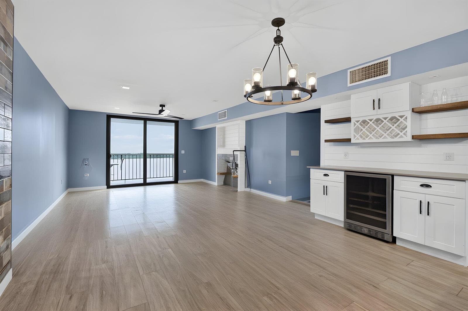 1200 Marine Way E 803B photo 9