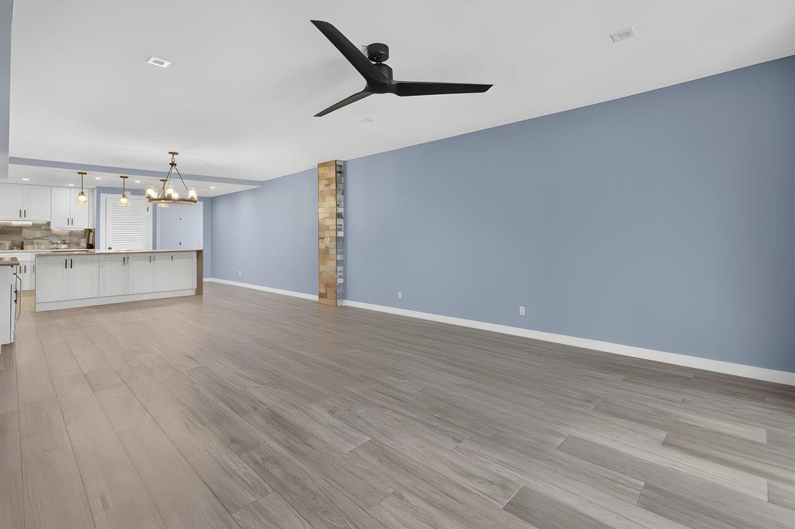 1200 Marine Way E 803B photo 14