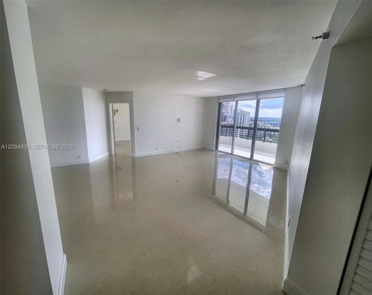 3500 Mystic Pointe Dr 3002 photo 9