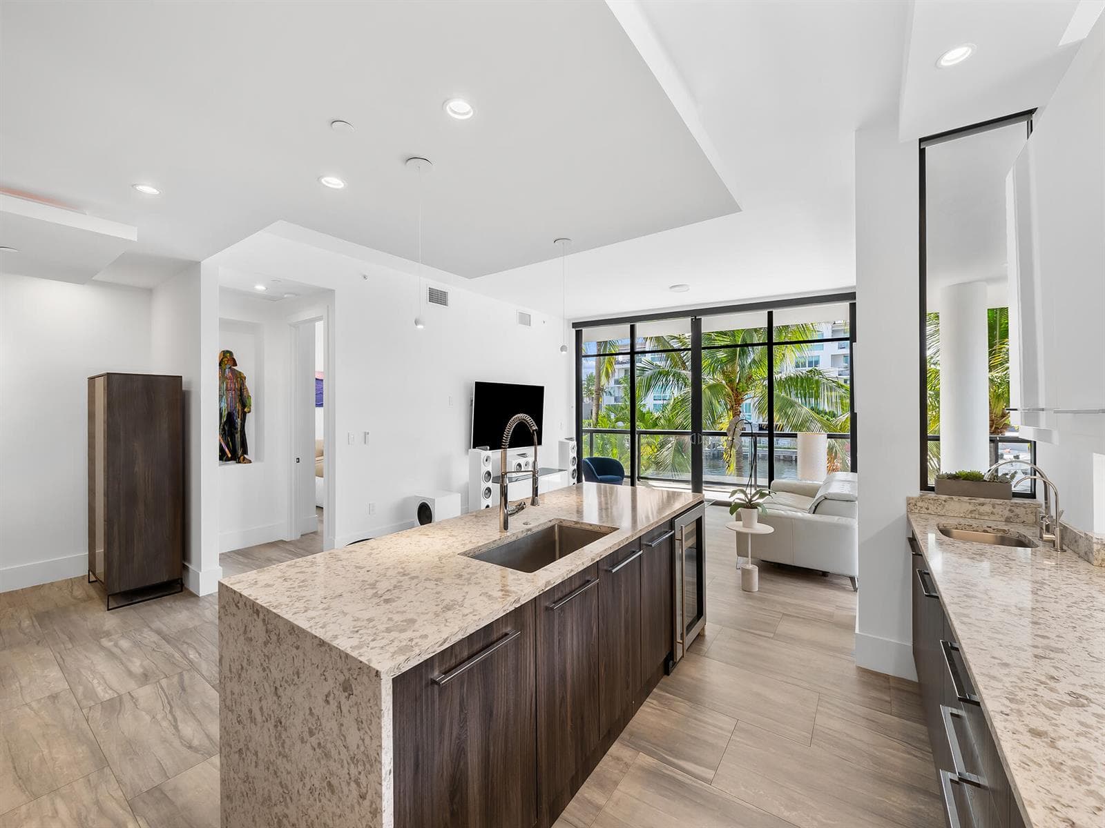 161 ISLE OF VENICE Drive 204 photo 6