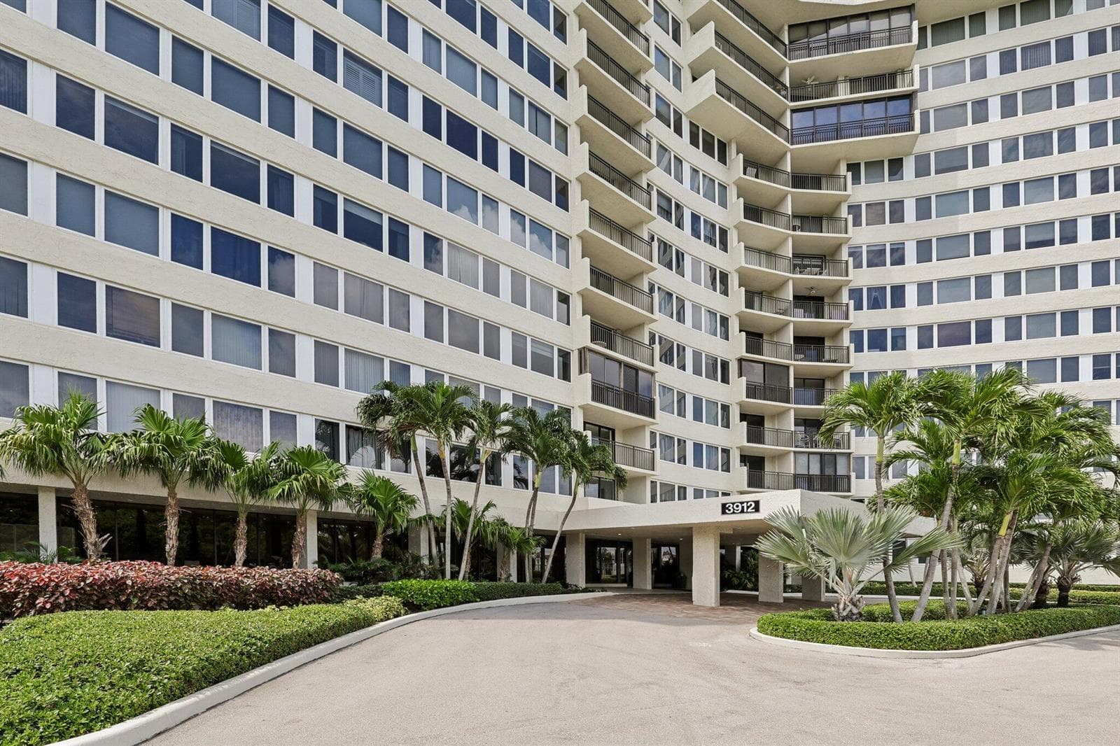 3912 S Ocean Boulevard 704 photo 1