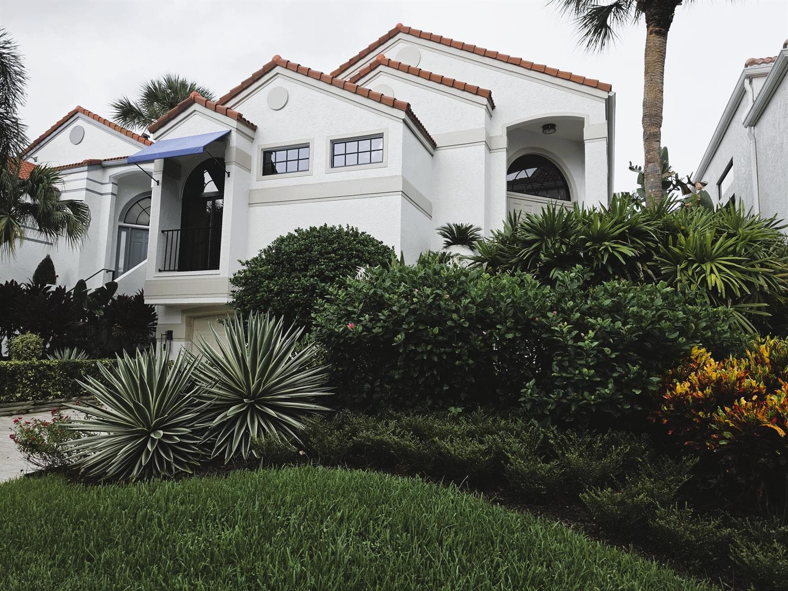 13348 Mangrove Isle Drive photo 3