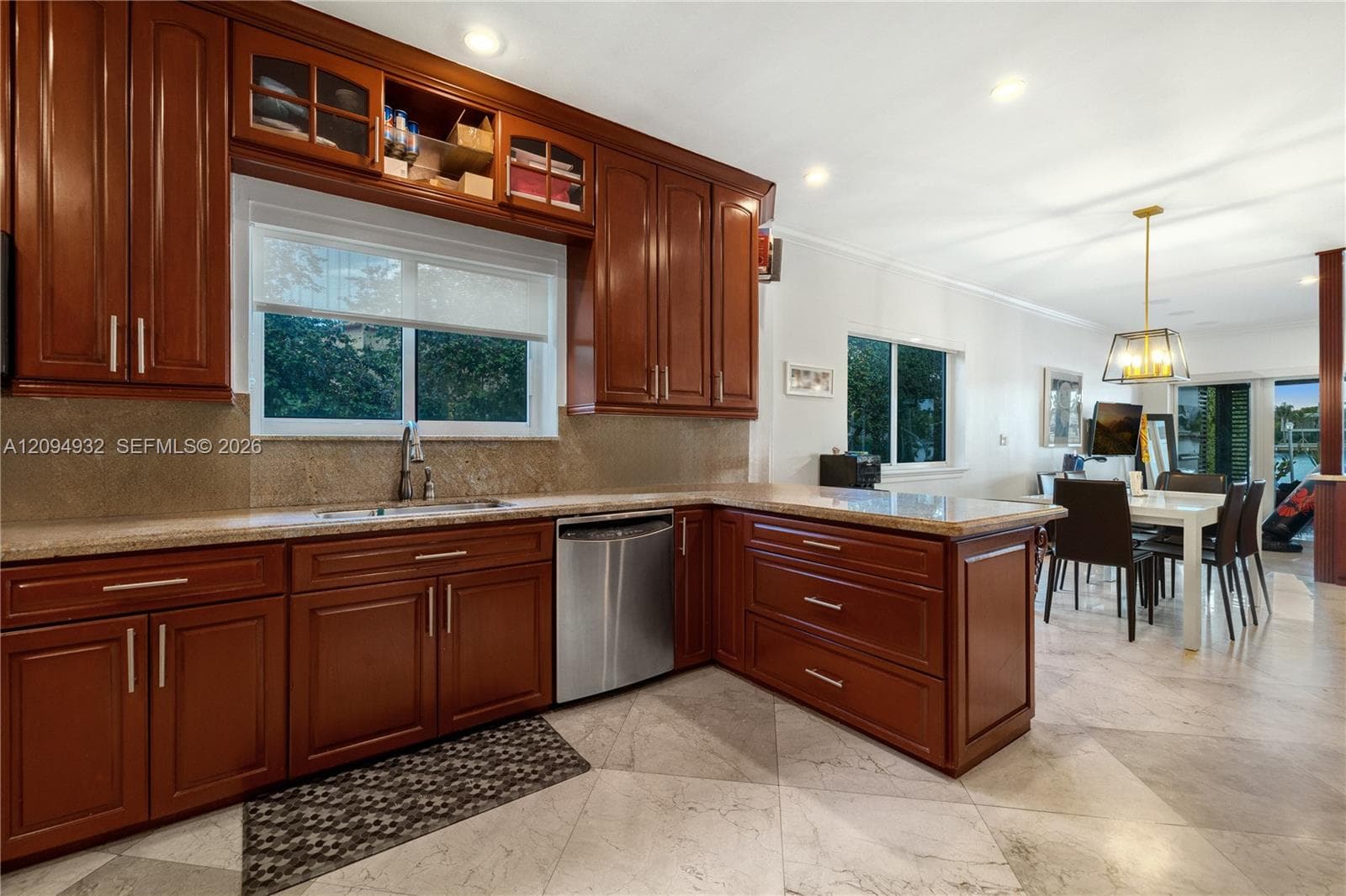 435 N Shore Dr photo 14