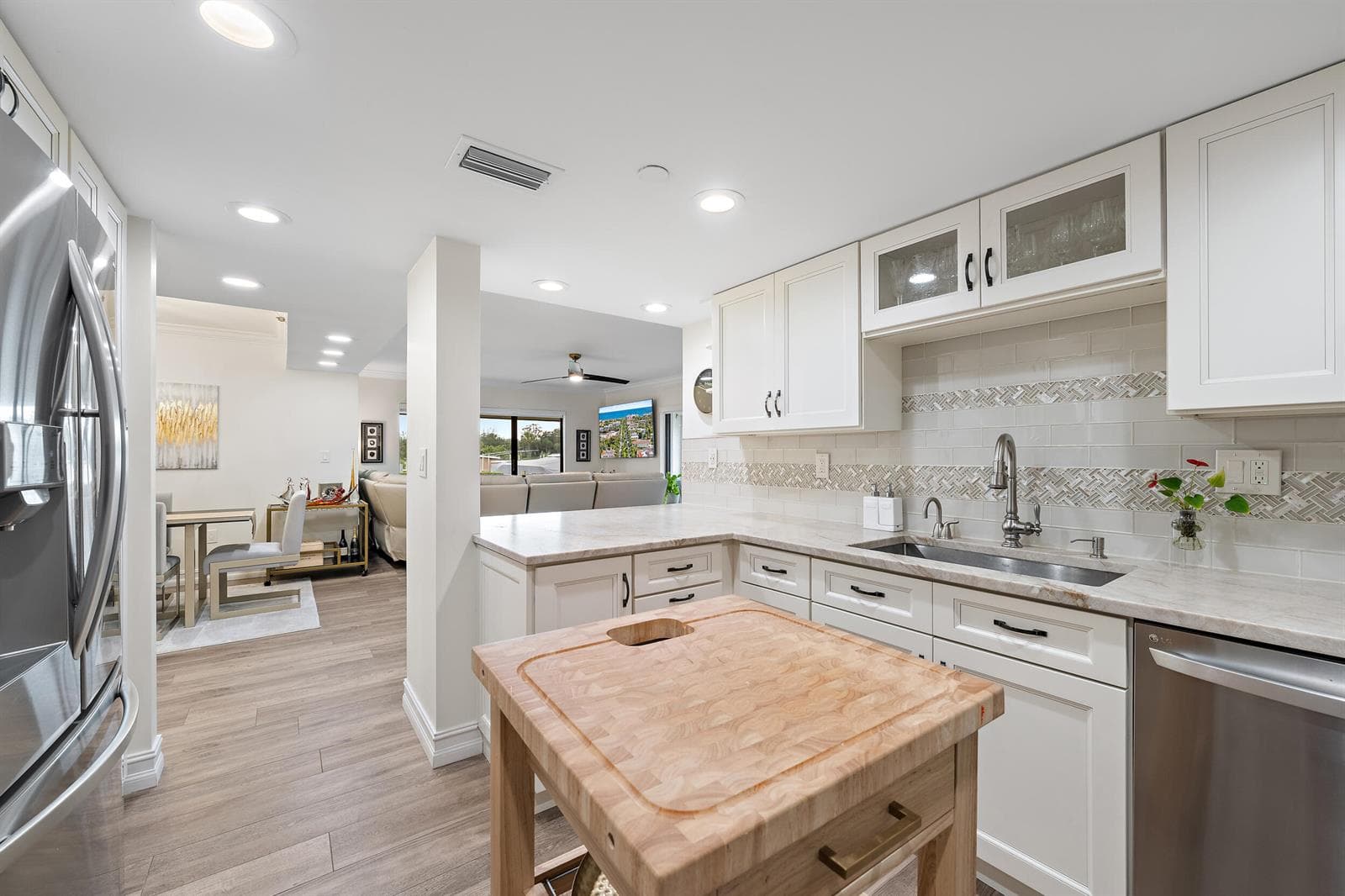 513 Oak Harbour Drive photo 7