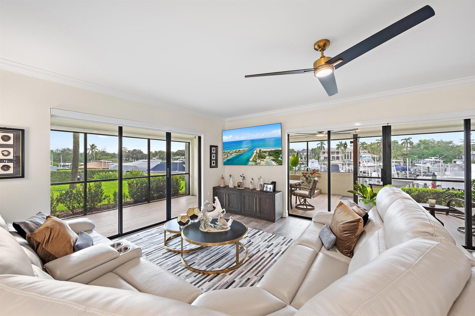 513 Oak Harbour Drive photo 3