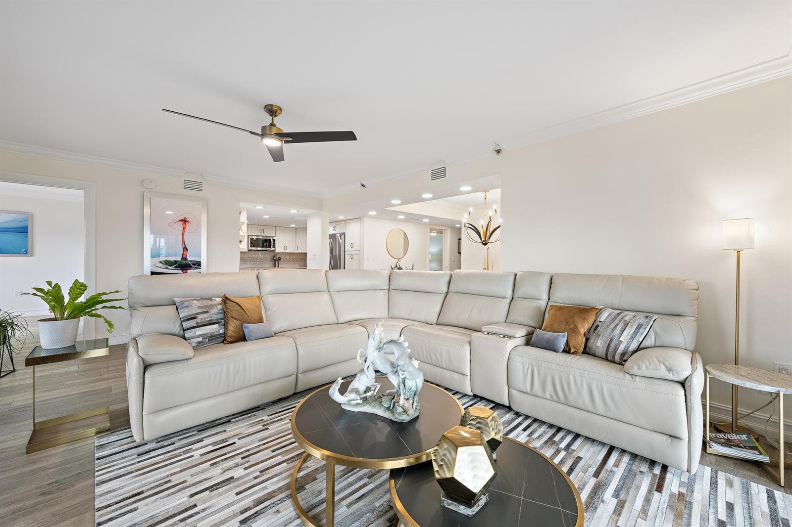513 Oak Harbour Drive photo 10