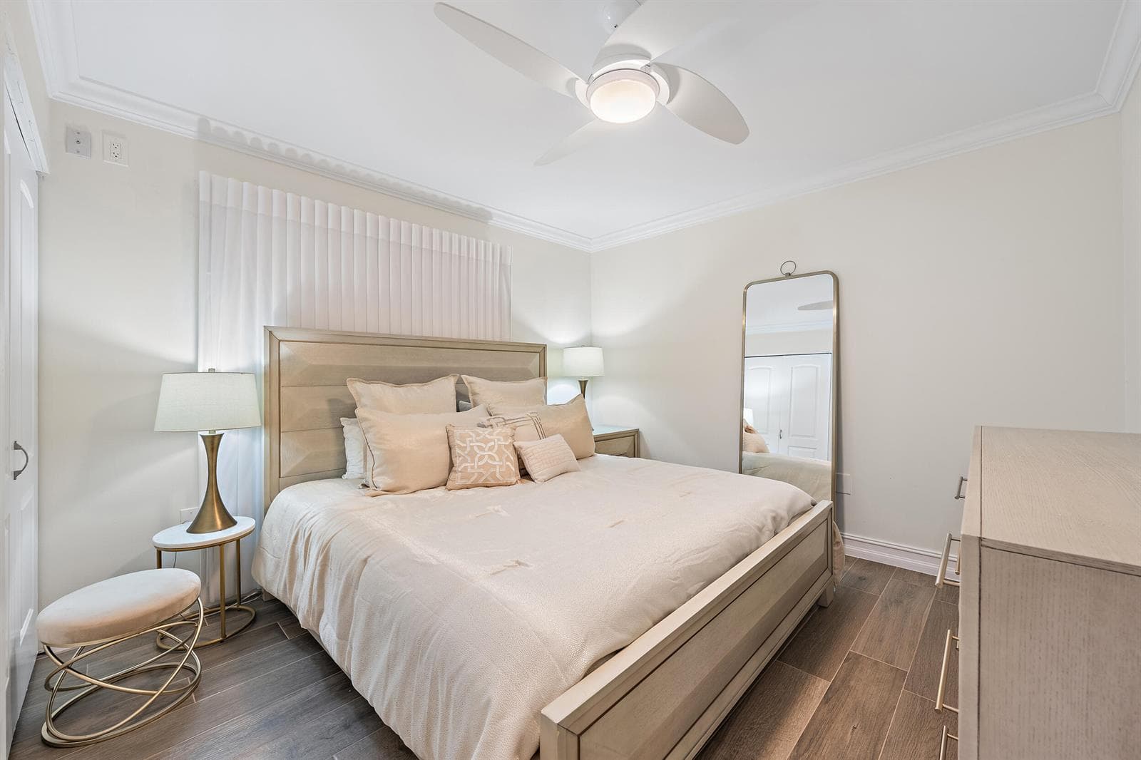 513 Oak Harbour Drive photo 15