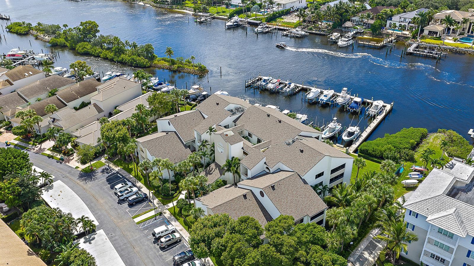 513 Oak Harbour Drive photo 25