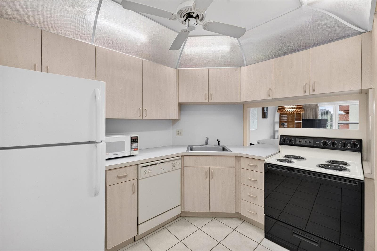 3000 E Sunrise Boulevard 15E photo 7