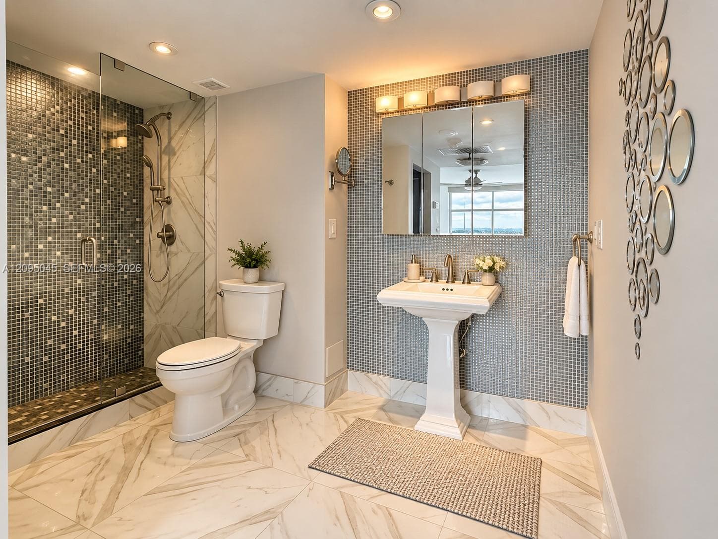 300 Bayview Dr 2014 photo 15