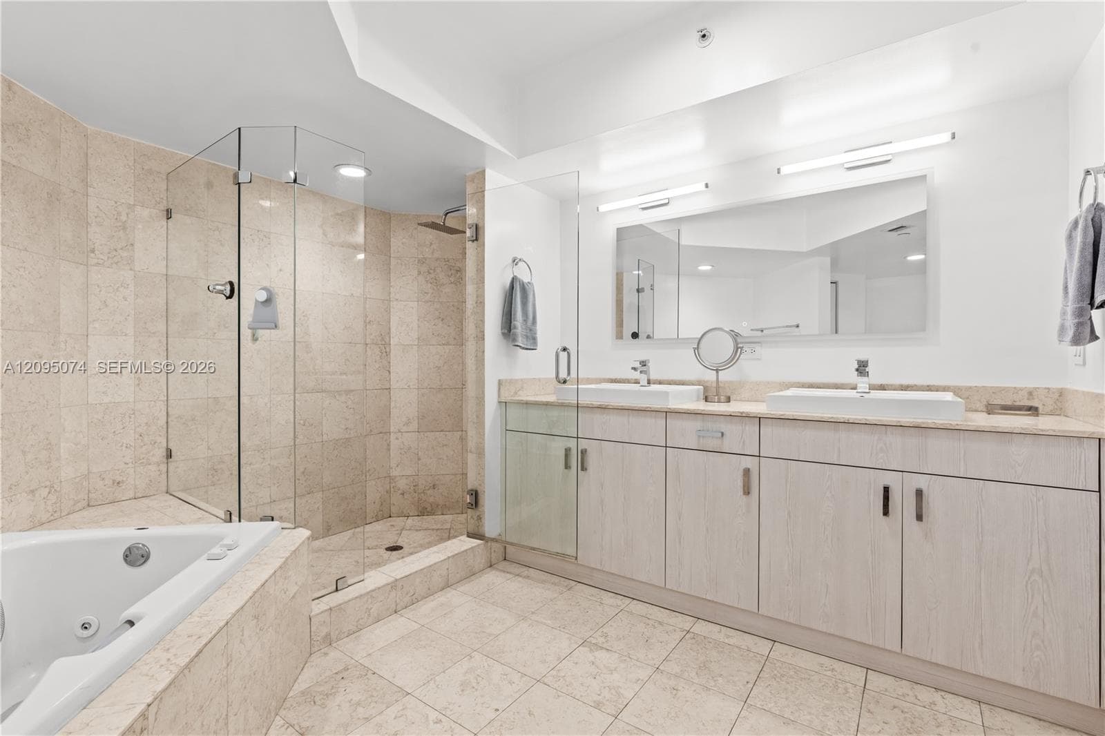 21055 Yacht Club Dr 1703 photo 13