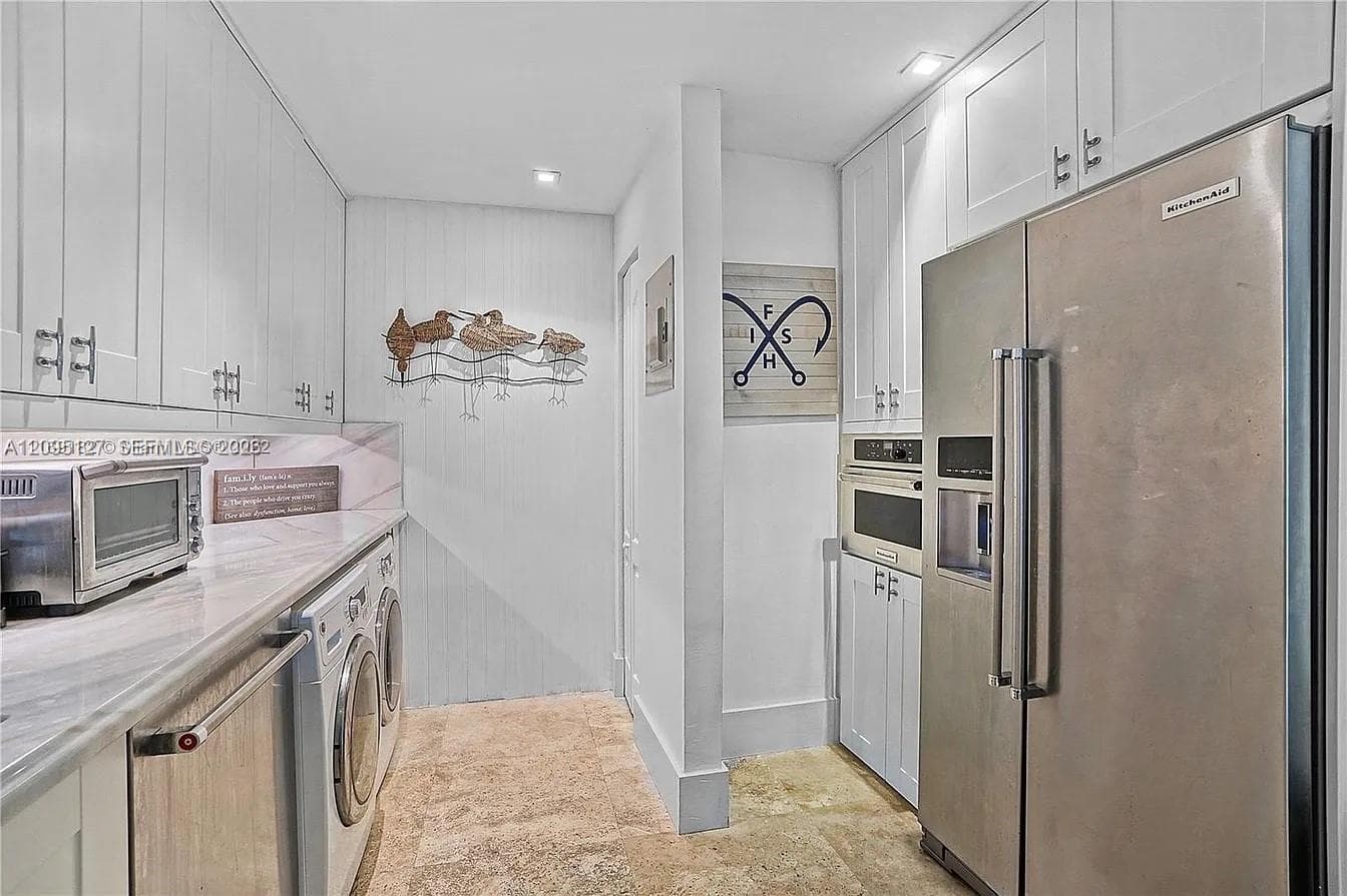 6901 Edgewater Dr 211 photo 11