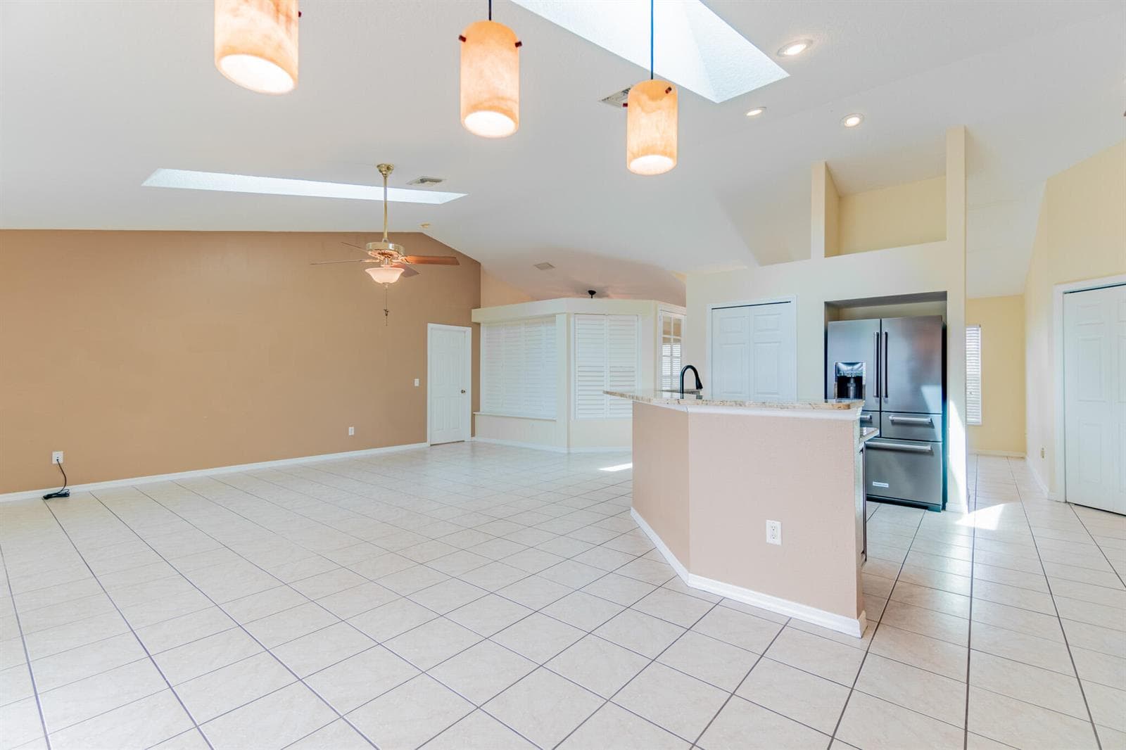 5593 NW WESLEY Road photo 15