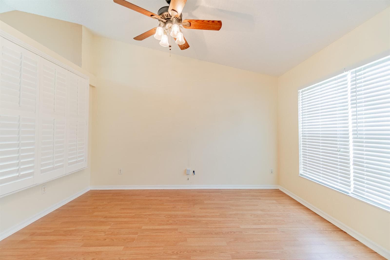 5593 NW WESLEY Road photo 11