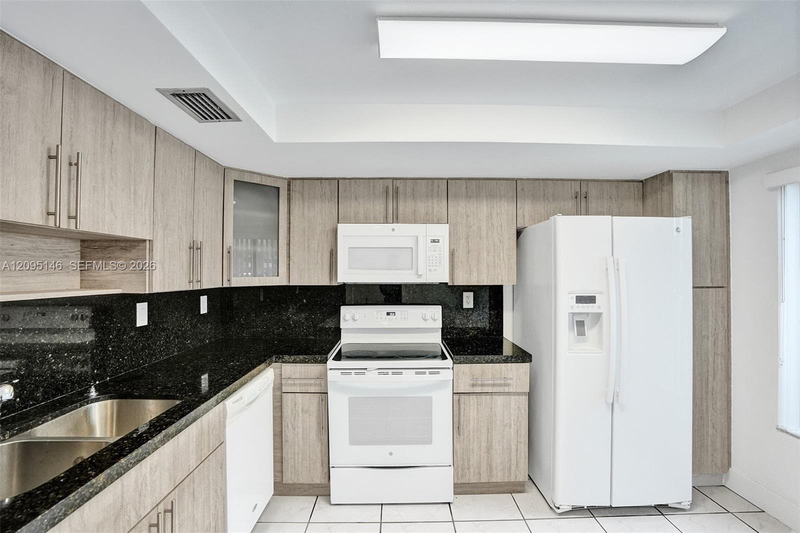 16500 NE 27th Ave 53 photo 8