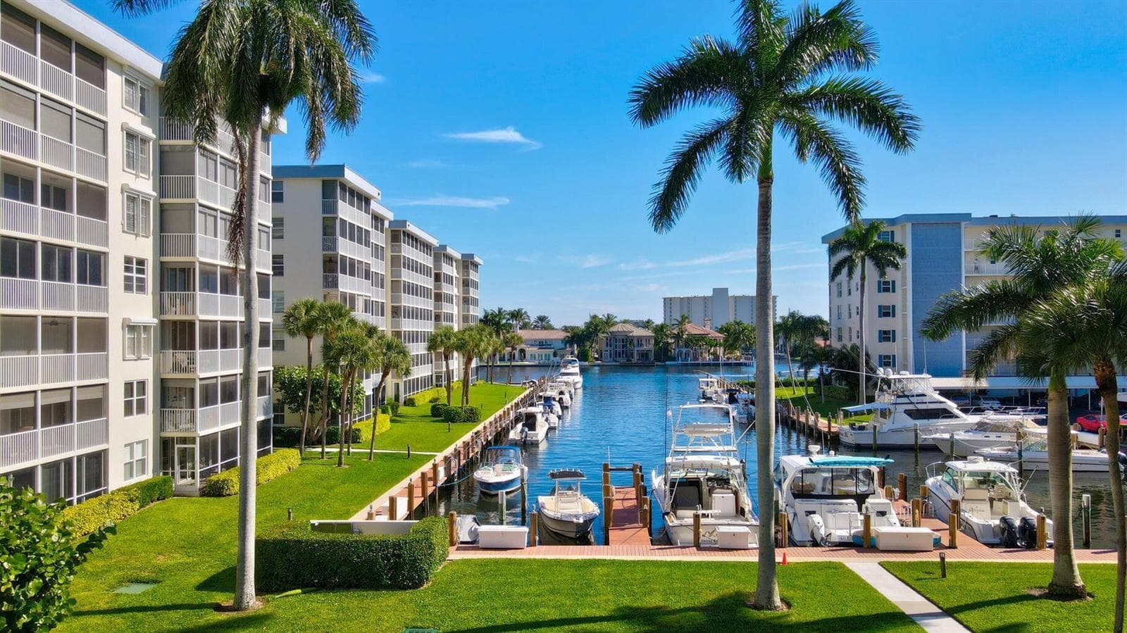 1 HARBOURSIDE Drive 1204 photo 2
