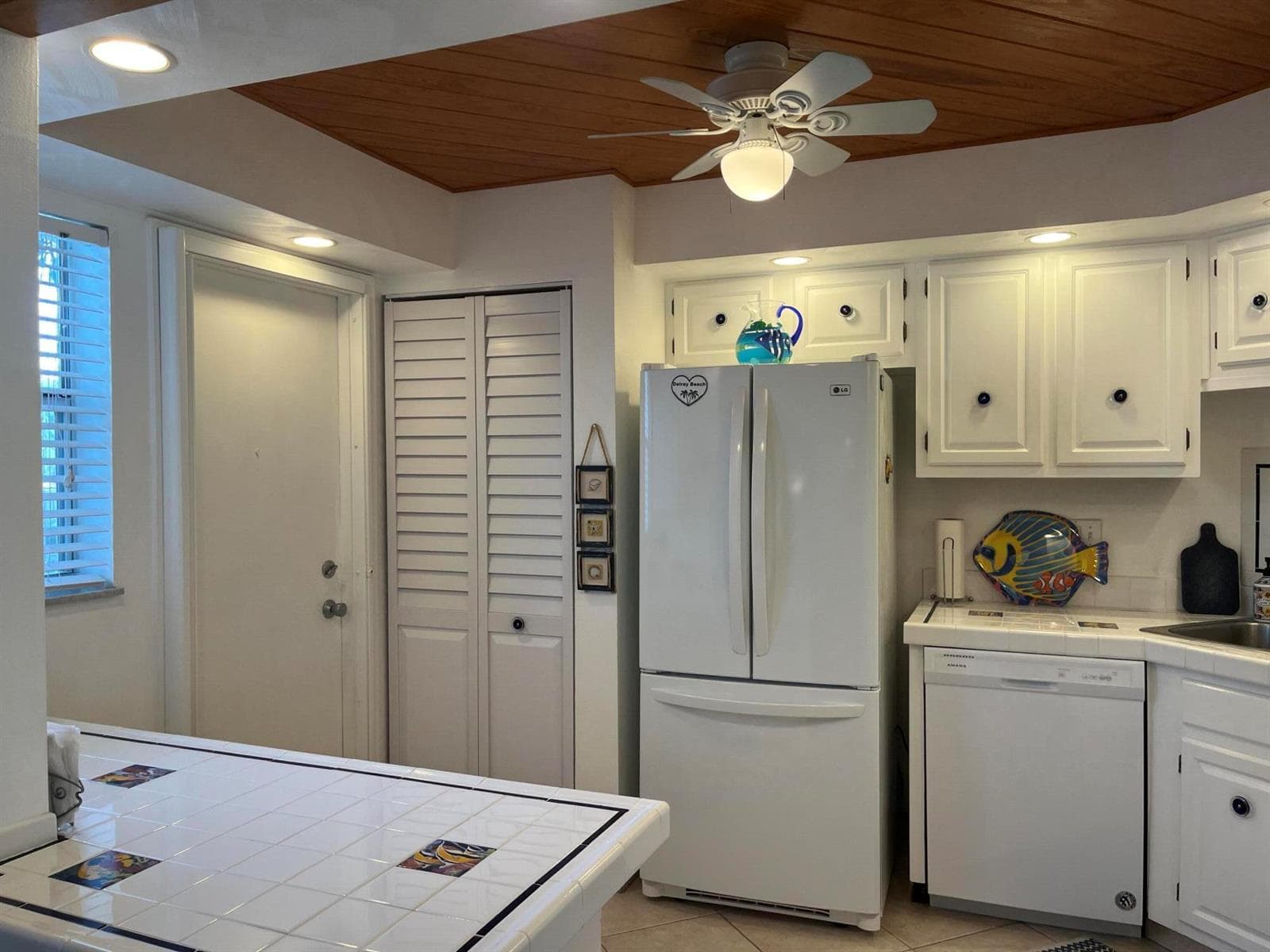 1 HARBOURSIDE Drive 1204 photo 12