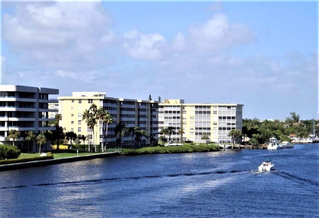 1 HARBOURSIDE Drive 1204 photo 1