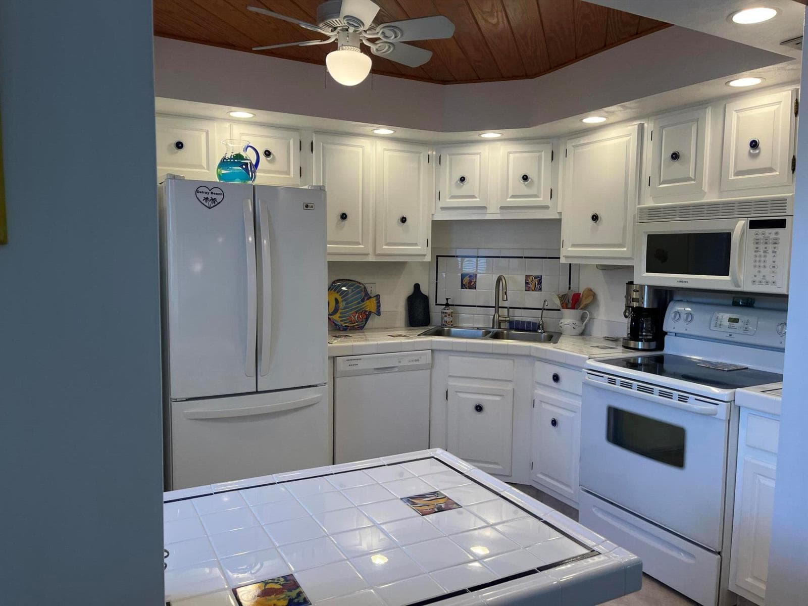 1 HARBOURSIDE Drive 1204 photo 11