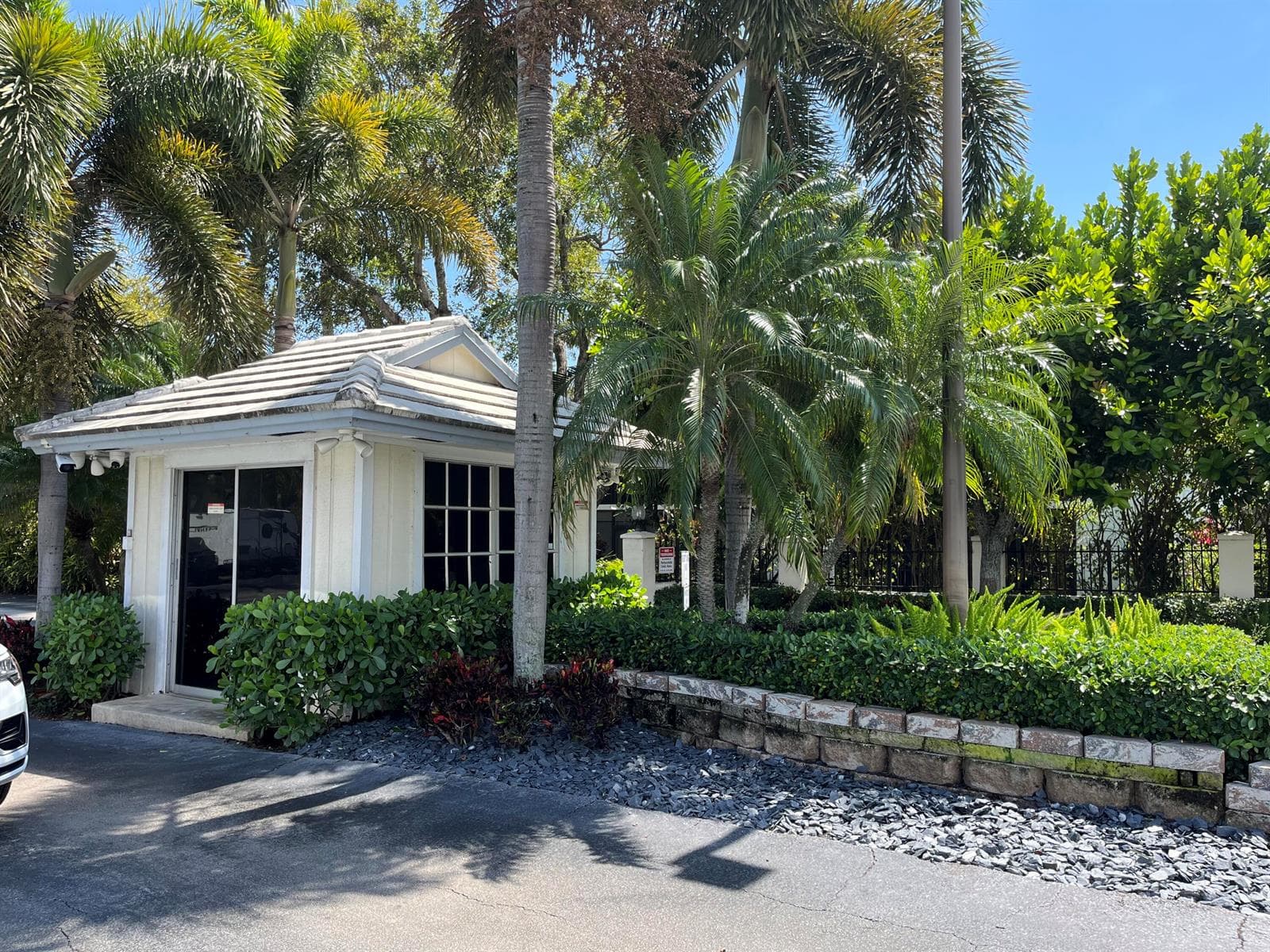1 HARBOURSIDE Drive 1204 photo 4