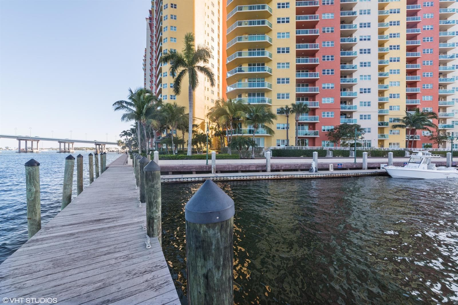 2650 LAKE SHORE Drive 101 photo 4