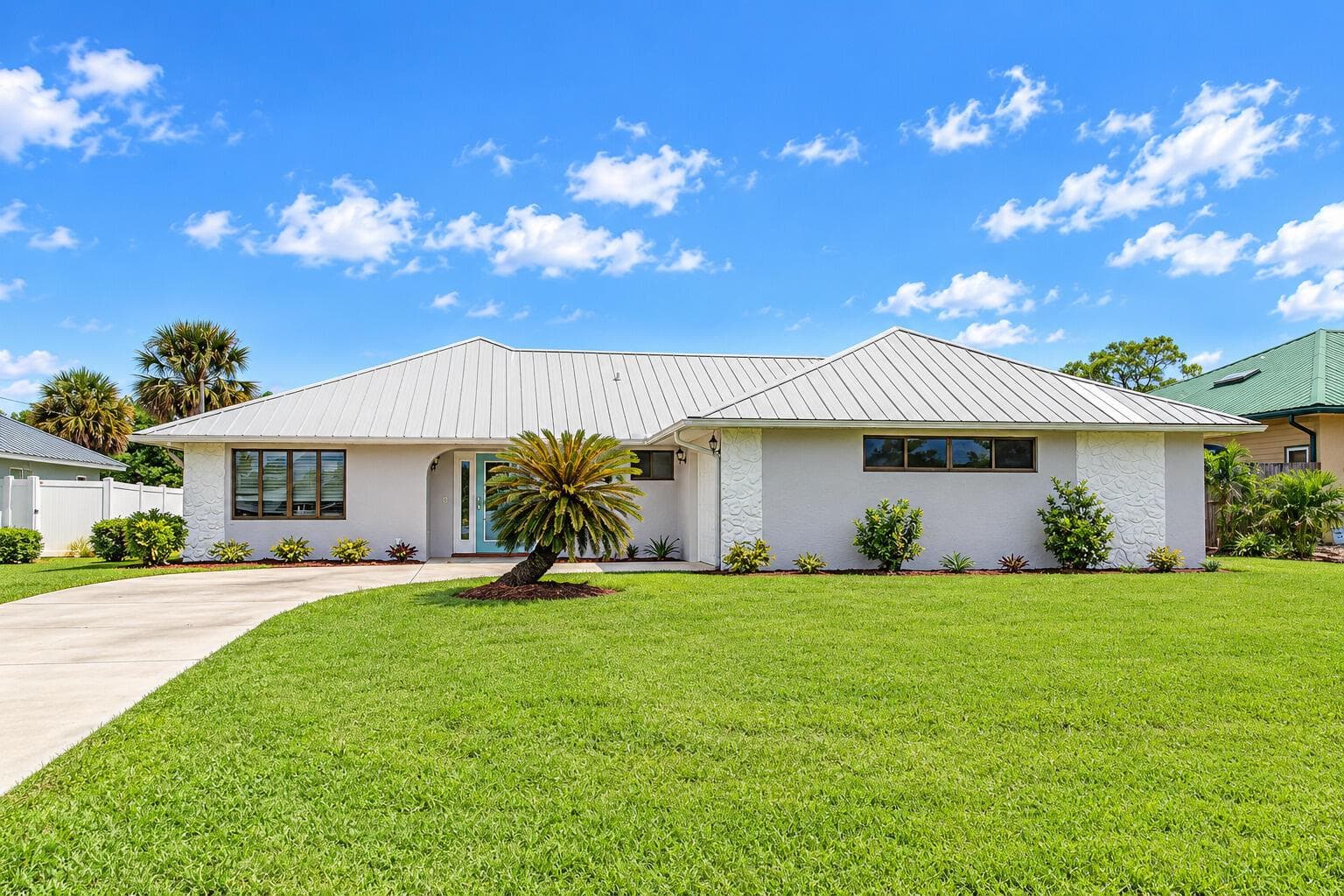 1309 SE Coral Reef Street photo 1