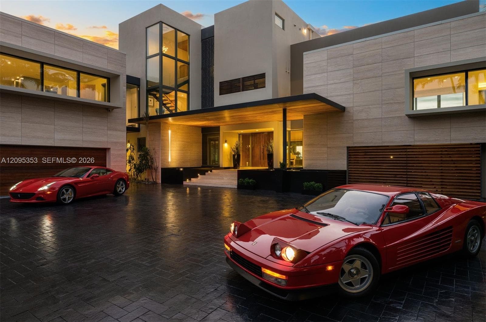 360 Harbor Dr photo 9