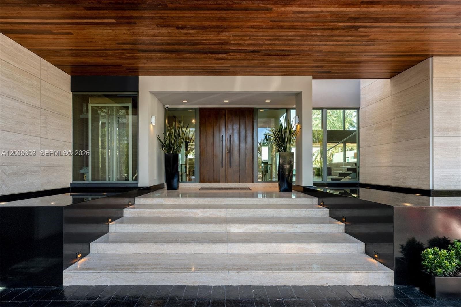 360 Harbor Dr photo 10