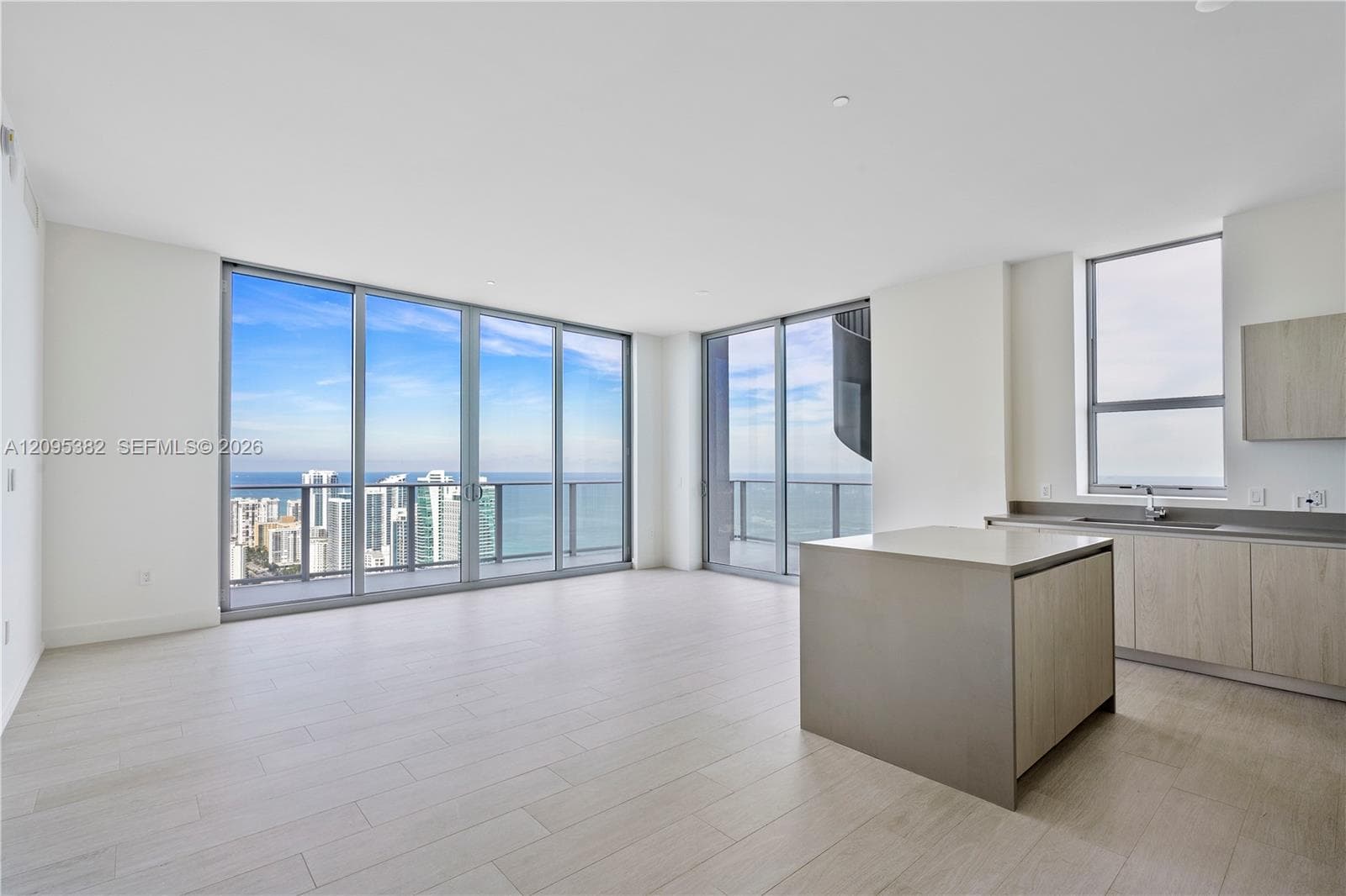 4010 S S Ocean Dr T4301-PENTHOUSE photo 4