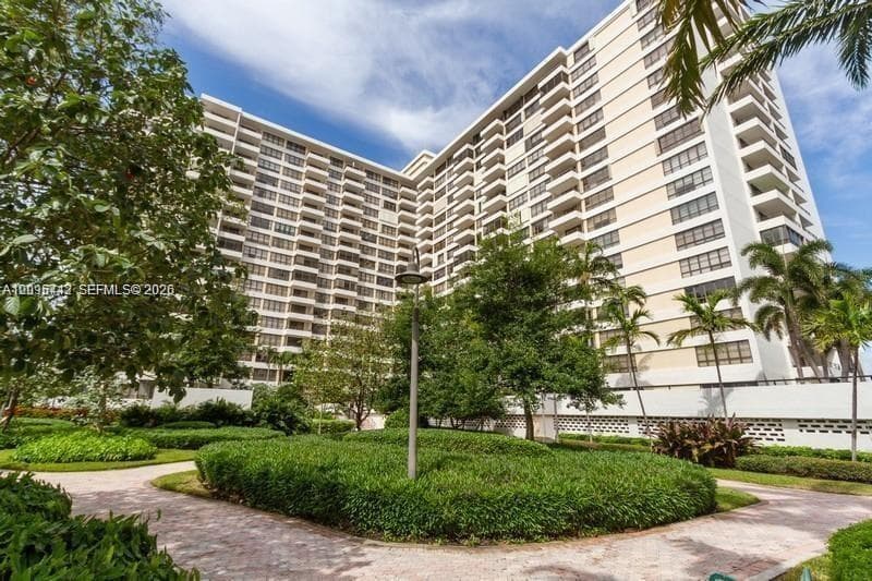 600 Three Islands Blvd 420 photo 1