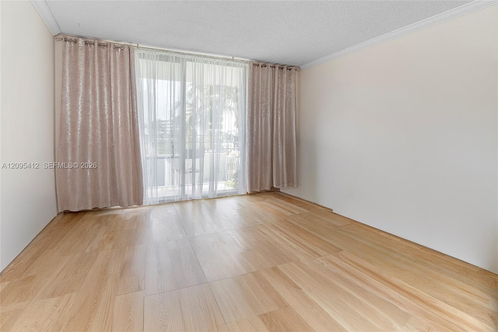 600 Three Islands Blvd 420 photo 4