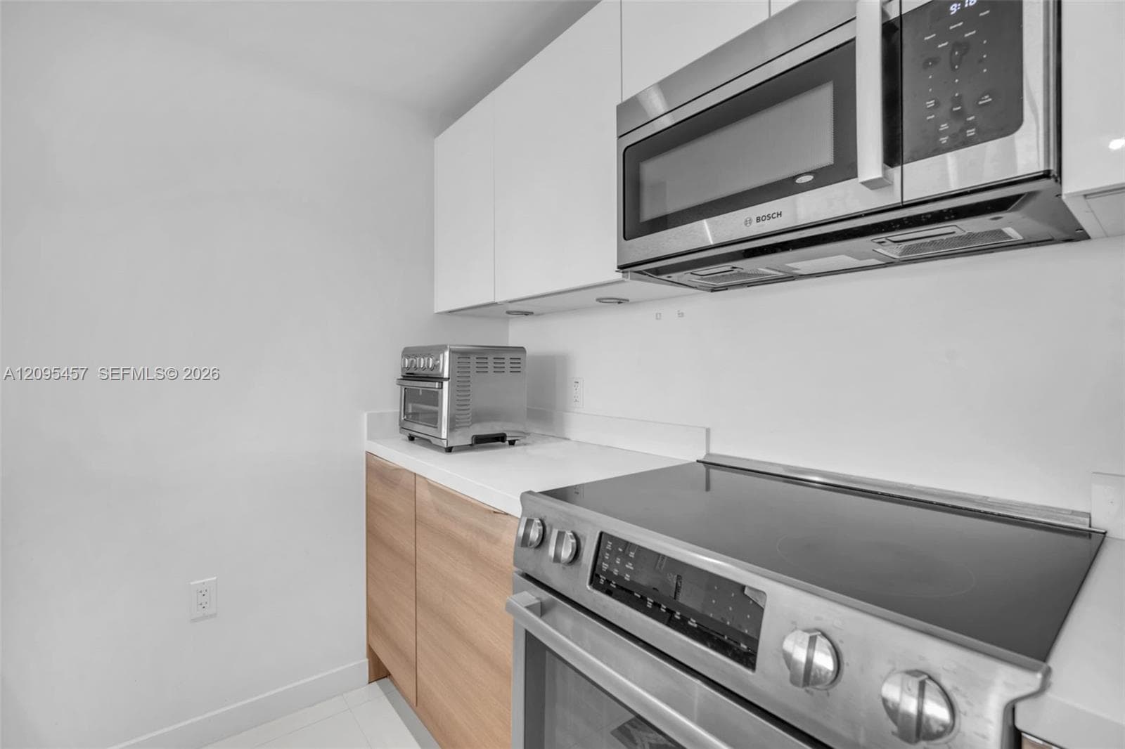9940 W Bay Harbor Dr 5D-N photo 10