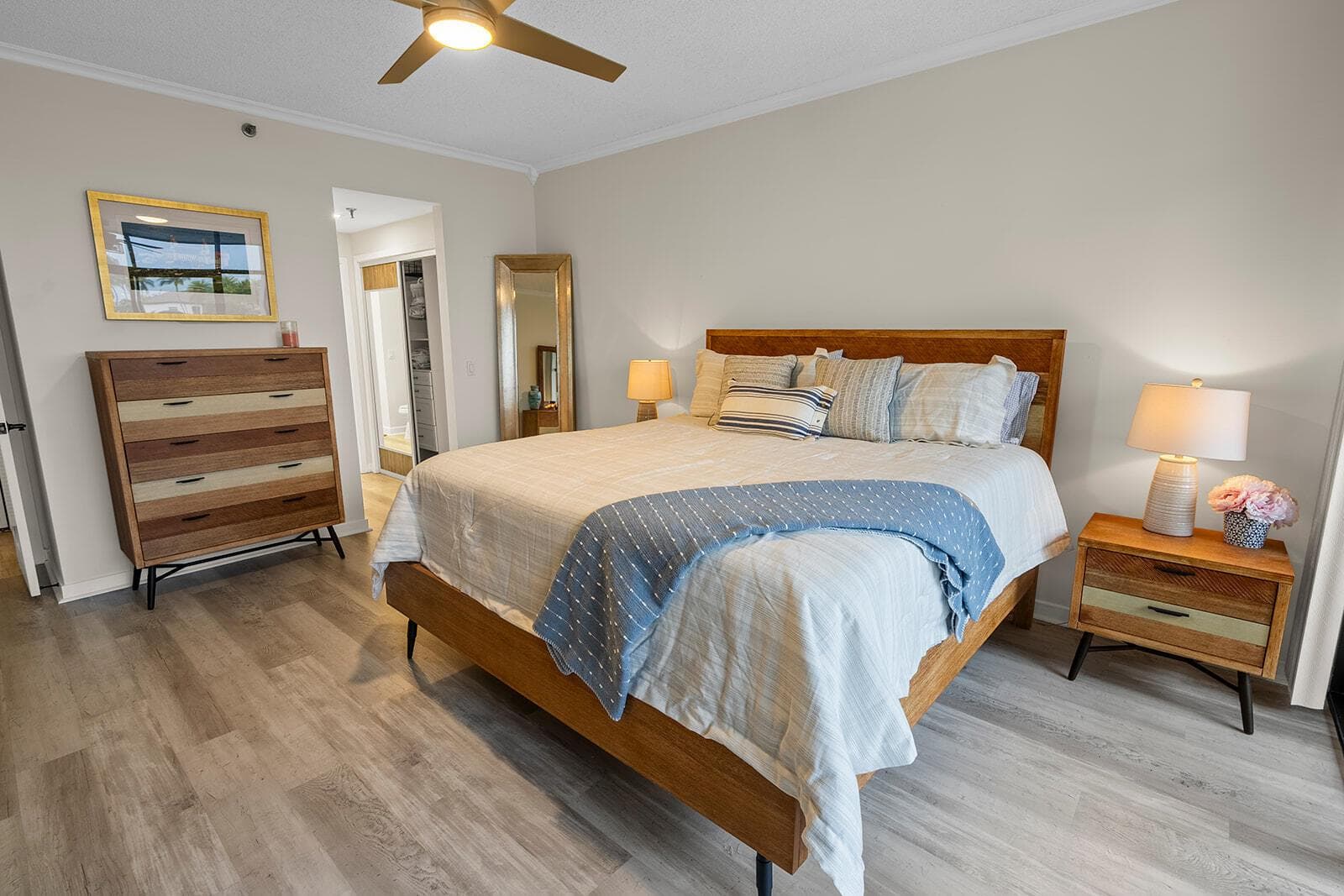 11370 Twelve Oaks Way 118 photo 18