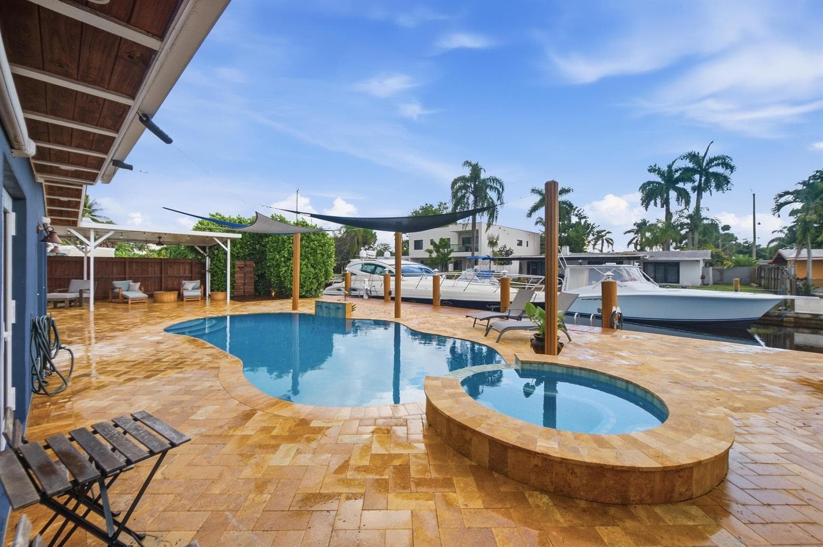 2496 BIMINI Lane photo 23