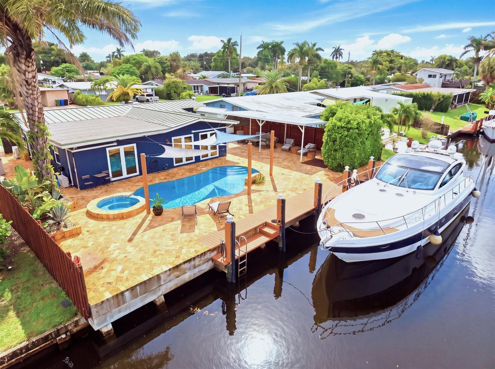 2496 BIMINI Lane photo 2