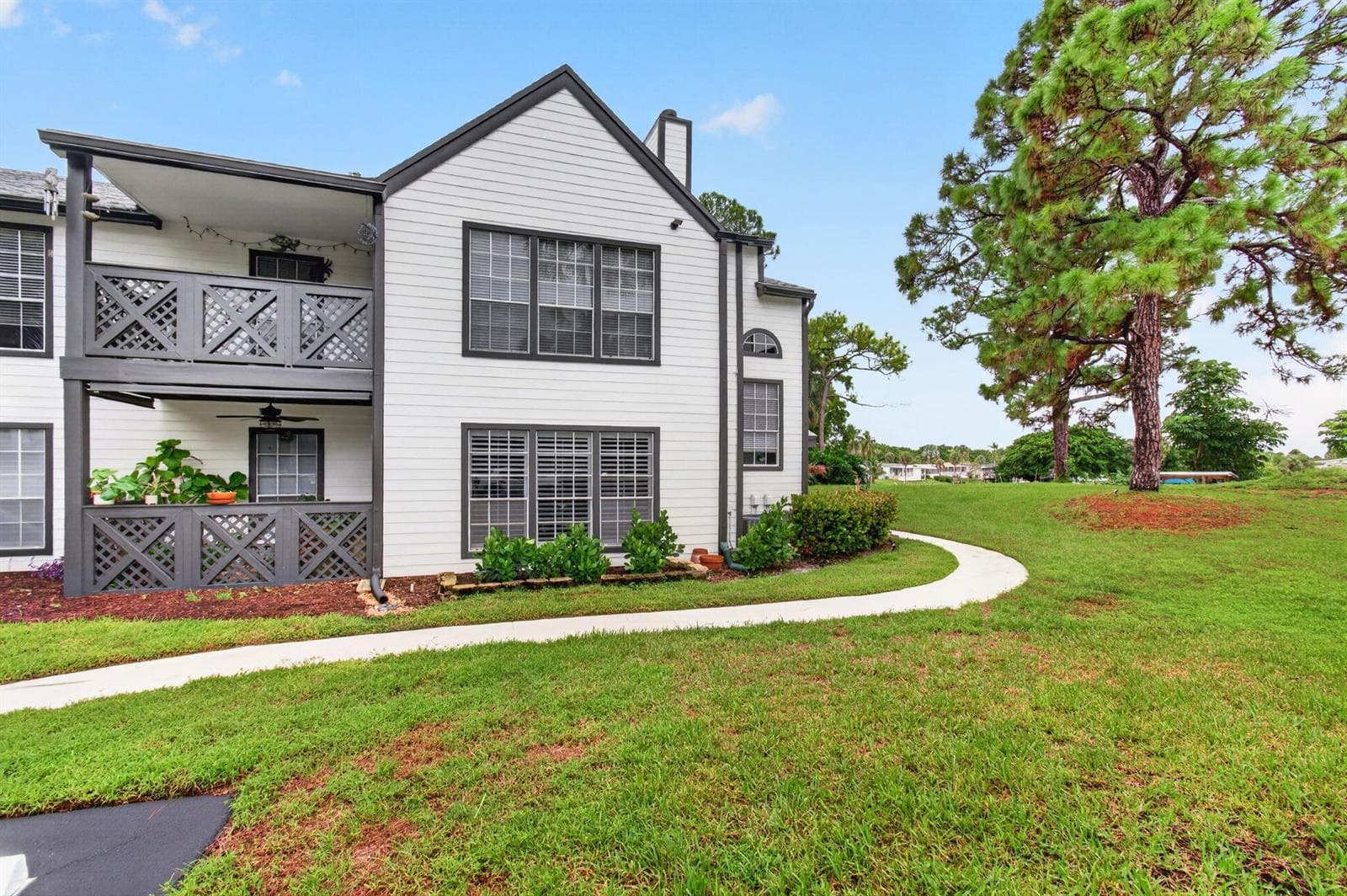 5064 Heatherhill Lane 2208 photo 2