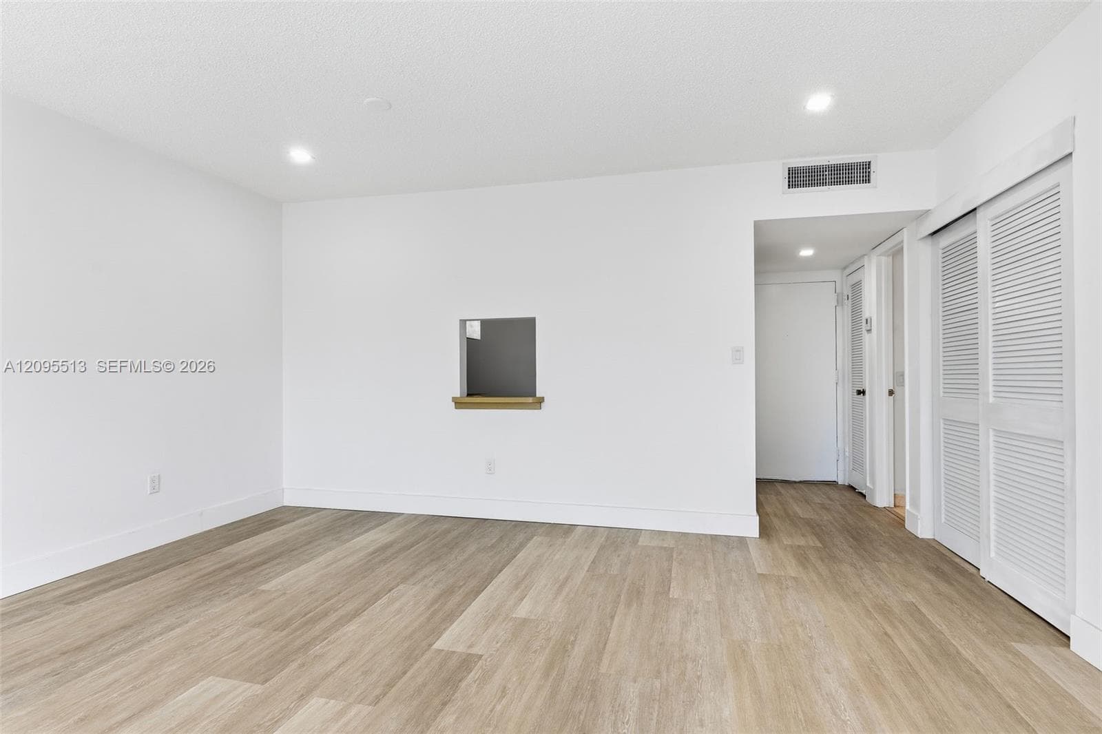 3770 NE 171st St 402 photo 10