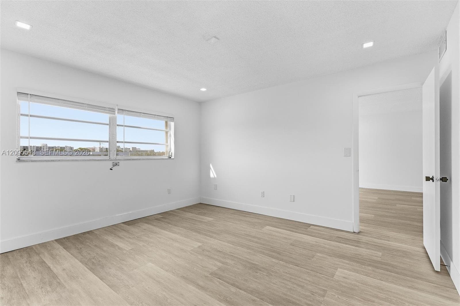 3770 NE 171st St 402 photo 14