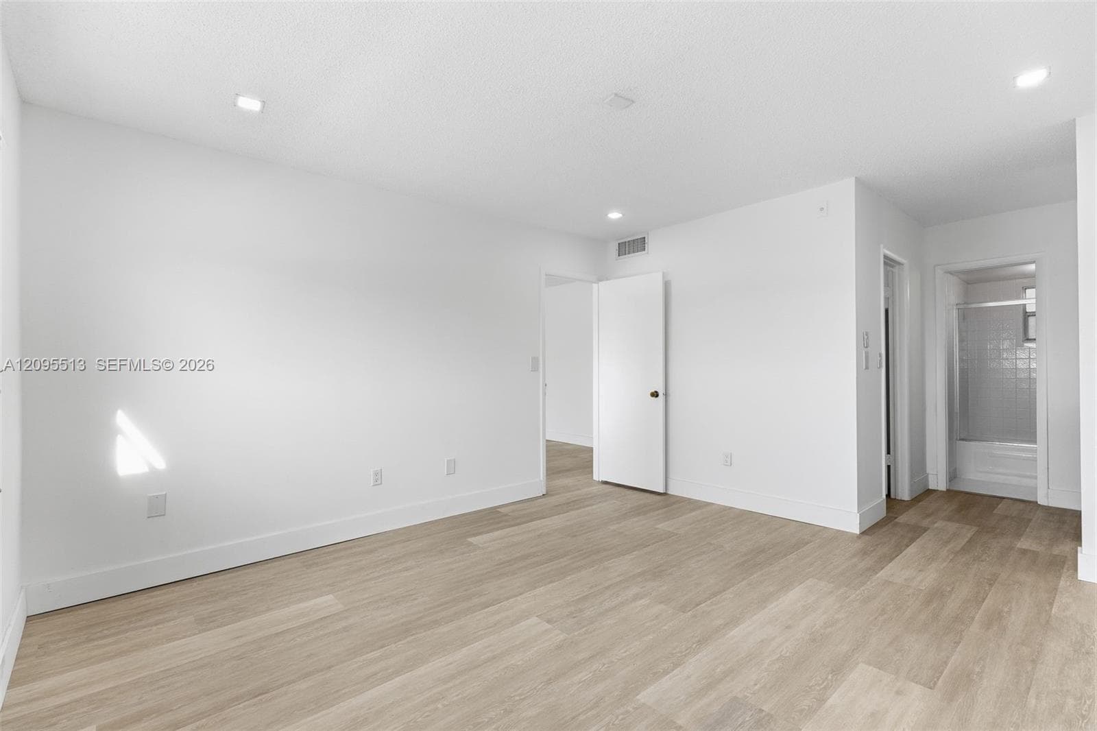 3770 NE 171st St 402 photo 15