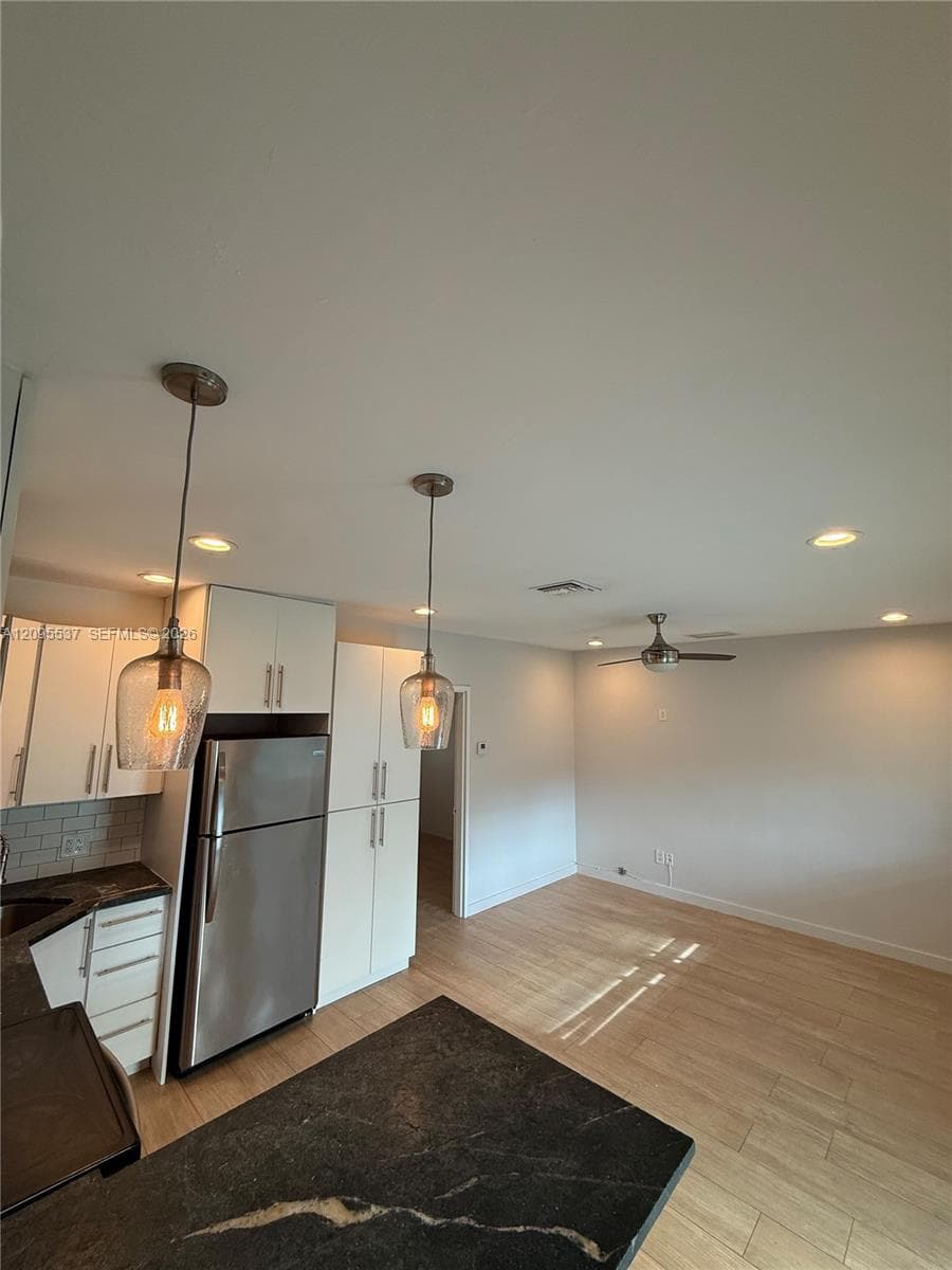 1280 NE 105th St 3 photo 2
