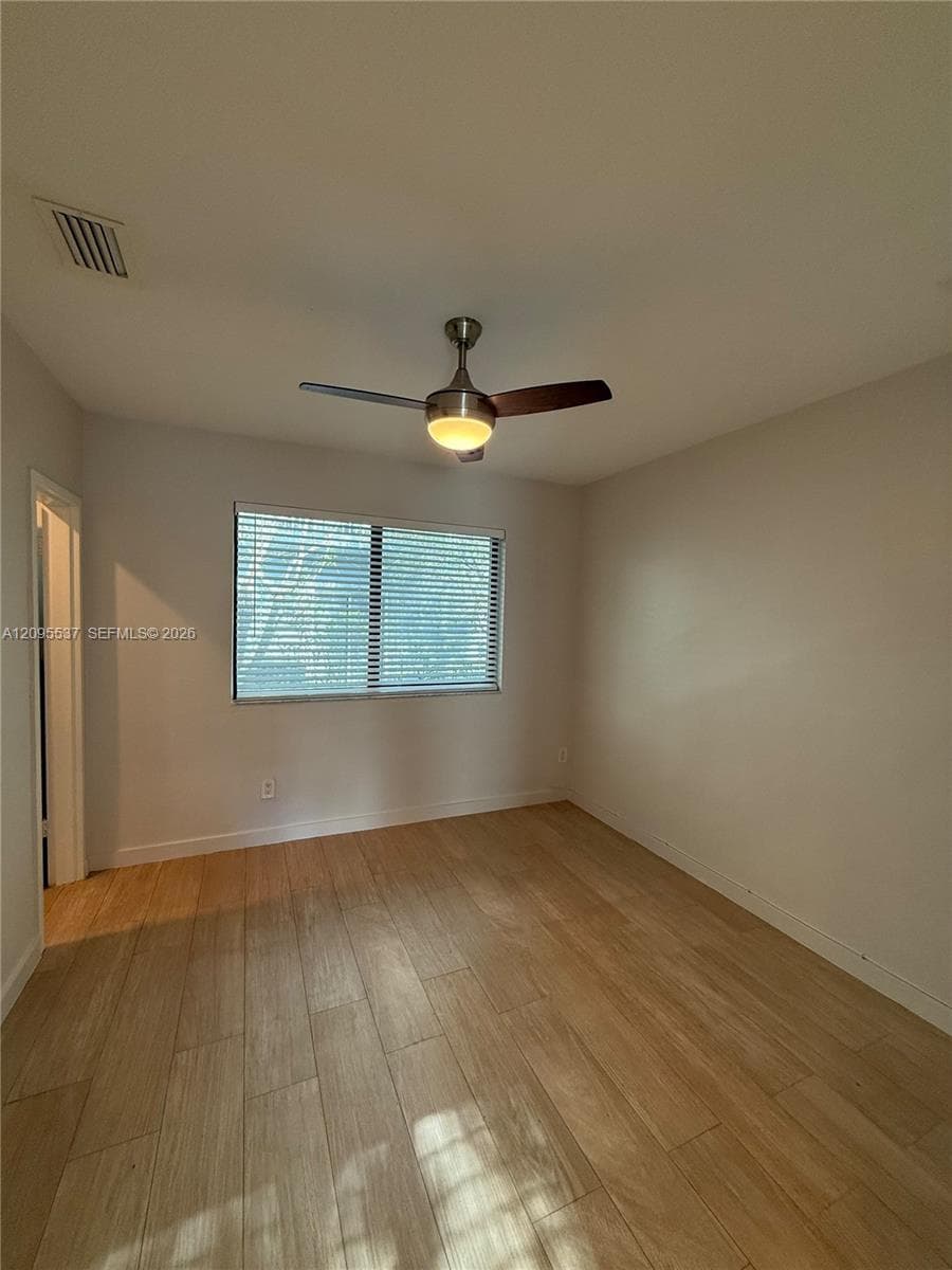 1280 NE 105th St 3 photo 6