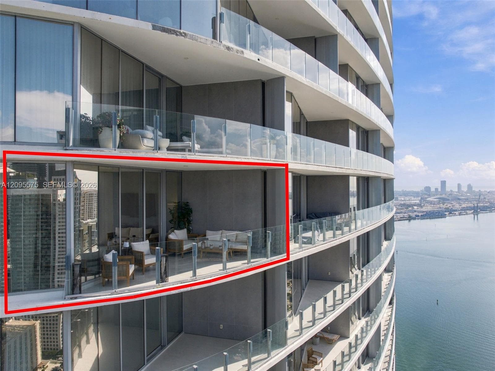 300 Biscayne Boulevard Way 4007W photo 2