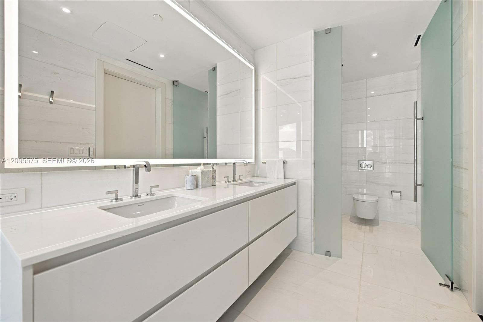 300 Biscayne Boulevard Way 4007W photo 17