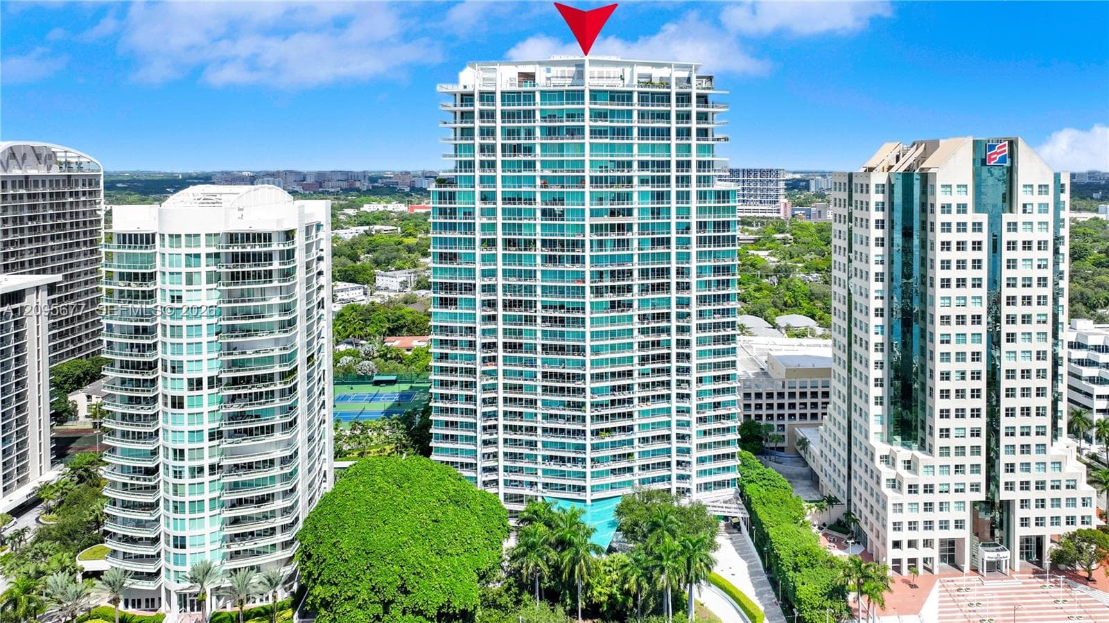2627 S Bayshore Dr 1905 photo 2
