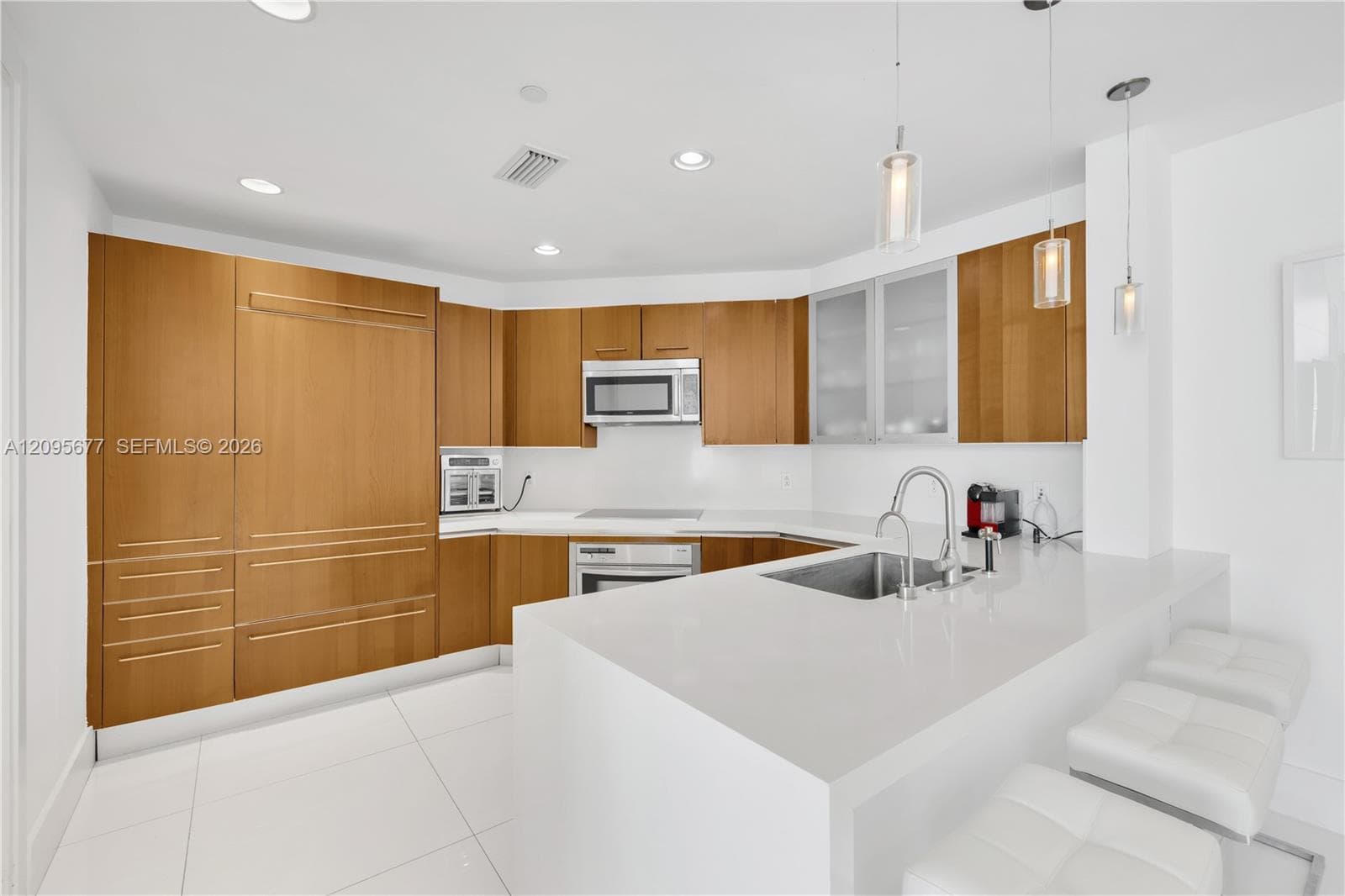 2627 S Bayshore Dr 1905 photo 6
