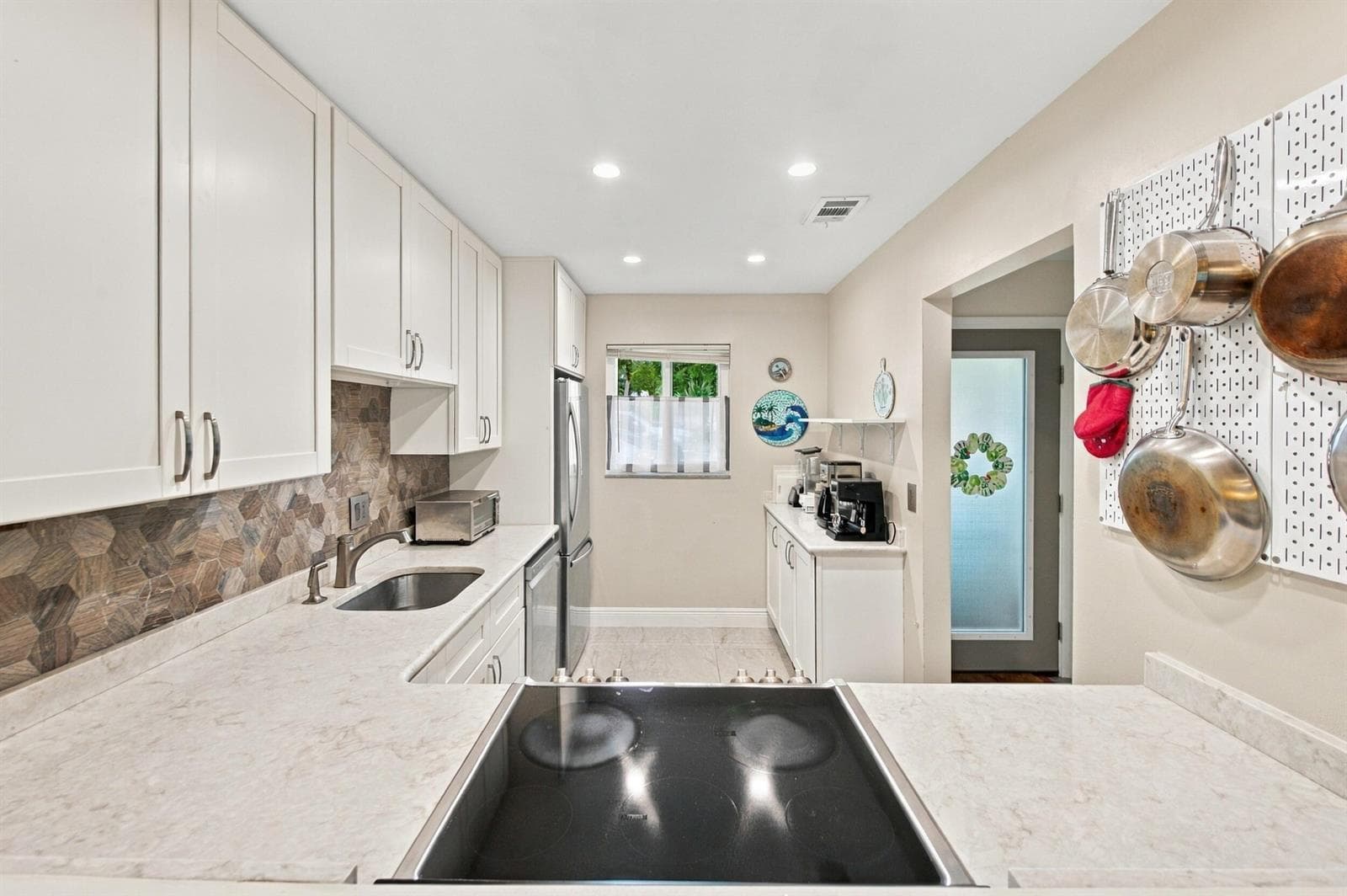 193 Lake Evelyn Drive photo 12
