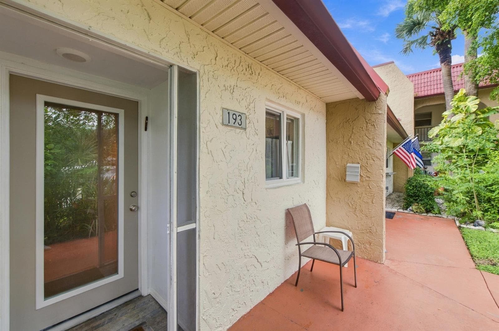 193 Lake Evelyn Drive photo 4